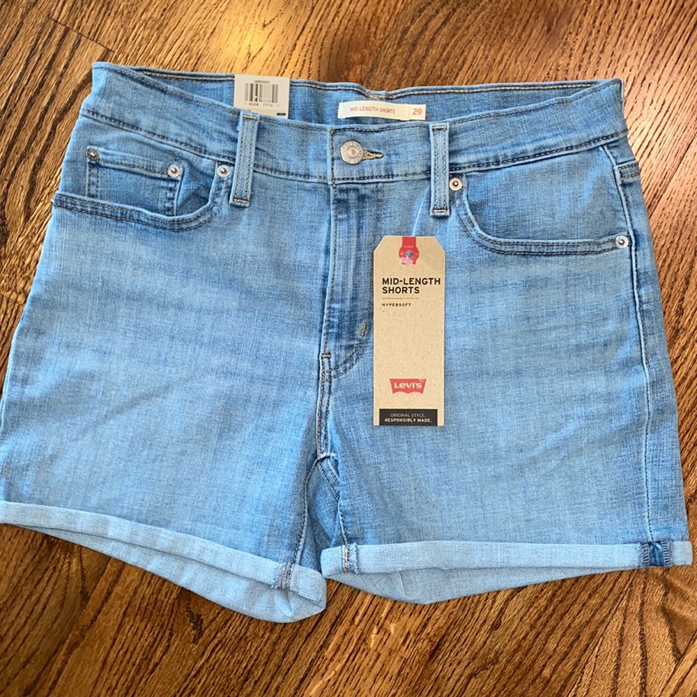 Levi’s shorts size 8
